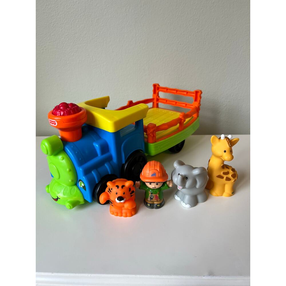 Fisher-Price Little People Choo-Choo Zoo Train Music Sounds, 4 Figures Works